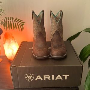 Ariat Womens cowboy boots